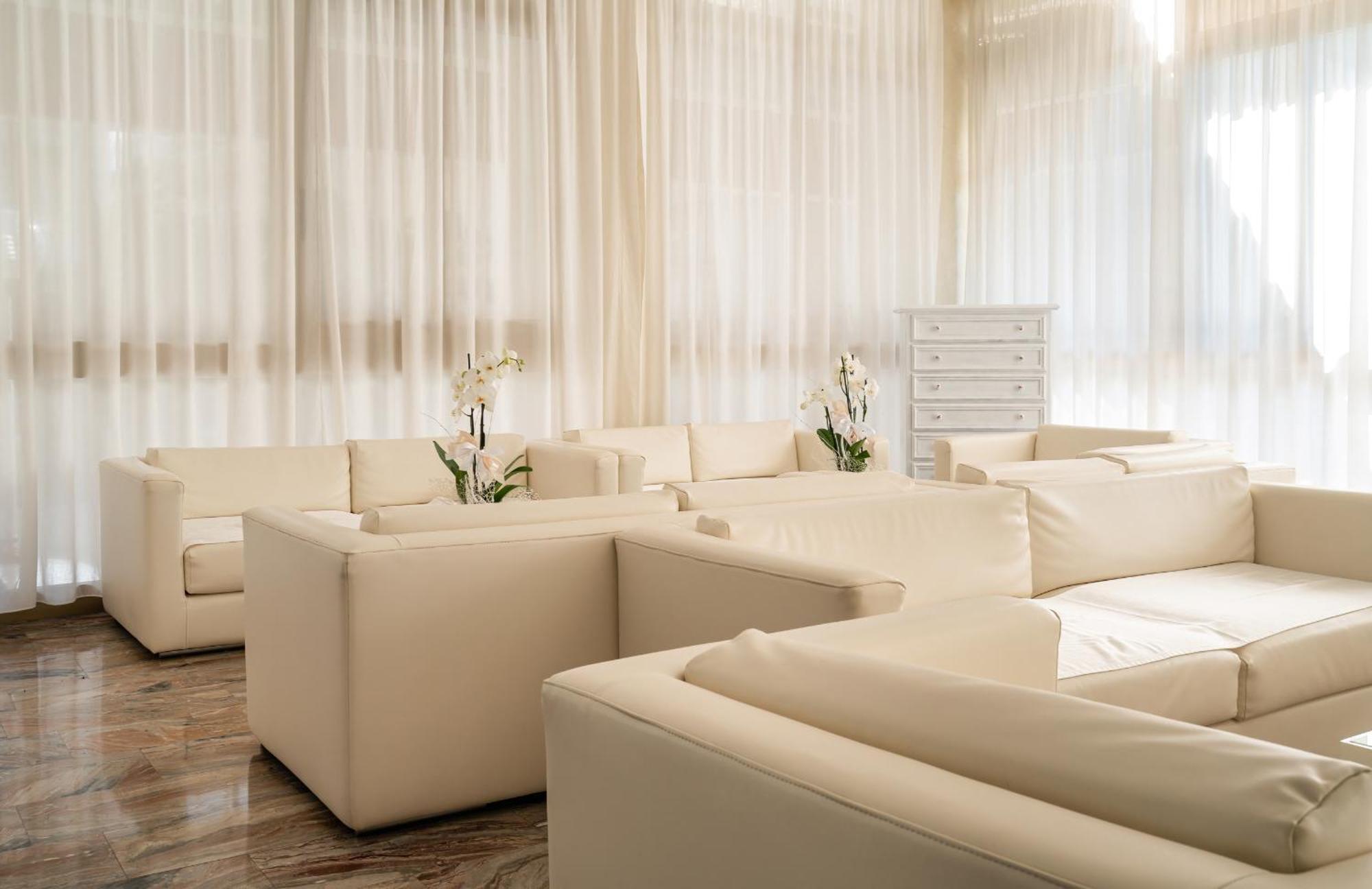 Hotel Universal Каттолика Экстерьер фото