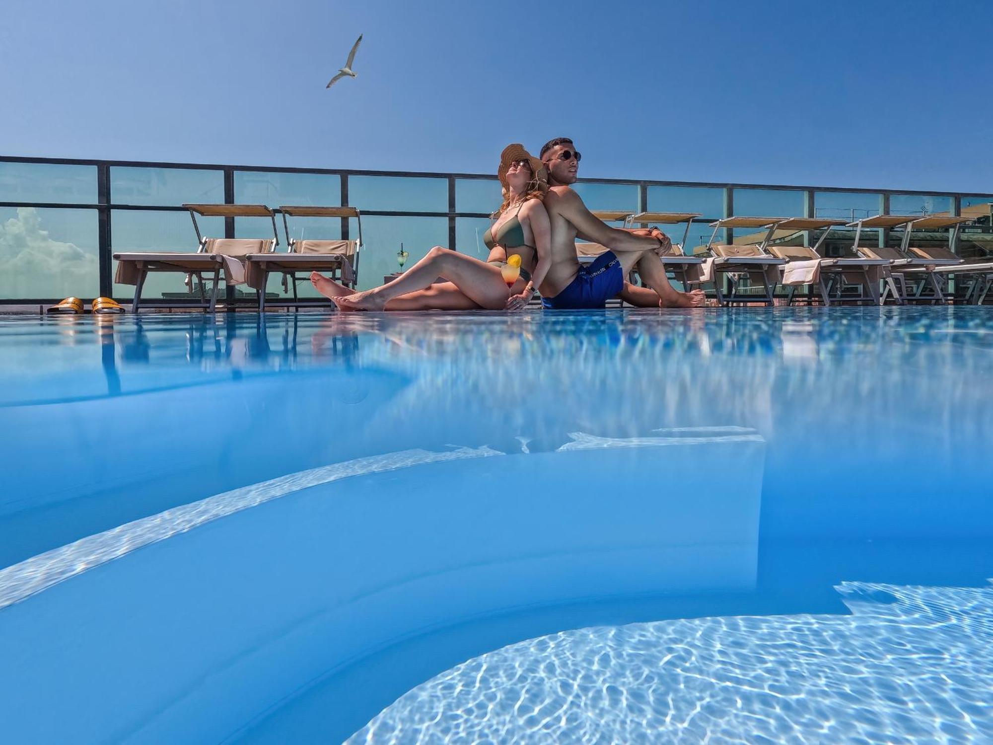 Hotel Universal Каттолика Экстерьер фото